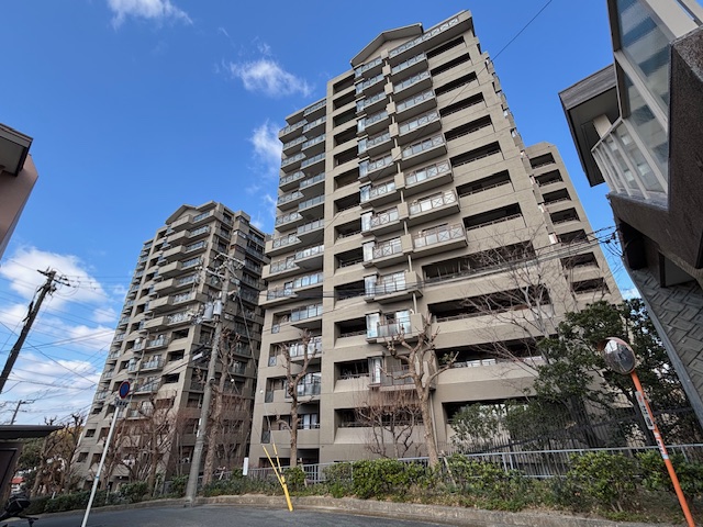 分譲貸マンション　ファミールハイツ緑地公園　大阪府吹田市千里山西4丁目